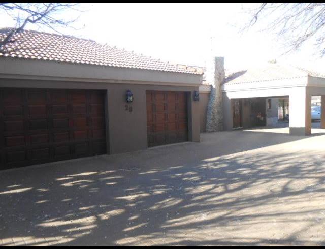 4 BEDROOM HOUSE FOR SALE IN MEYERTON CENTRAL